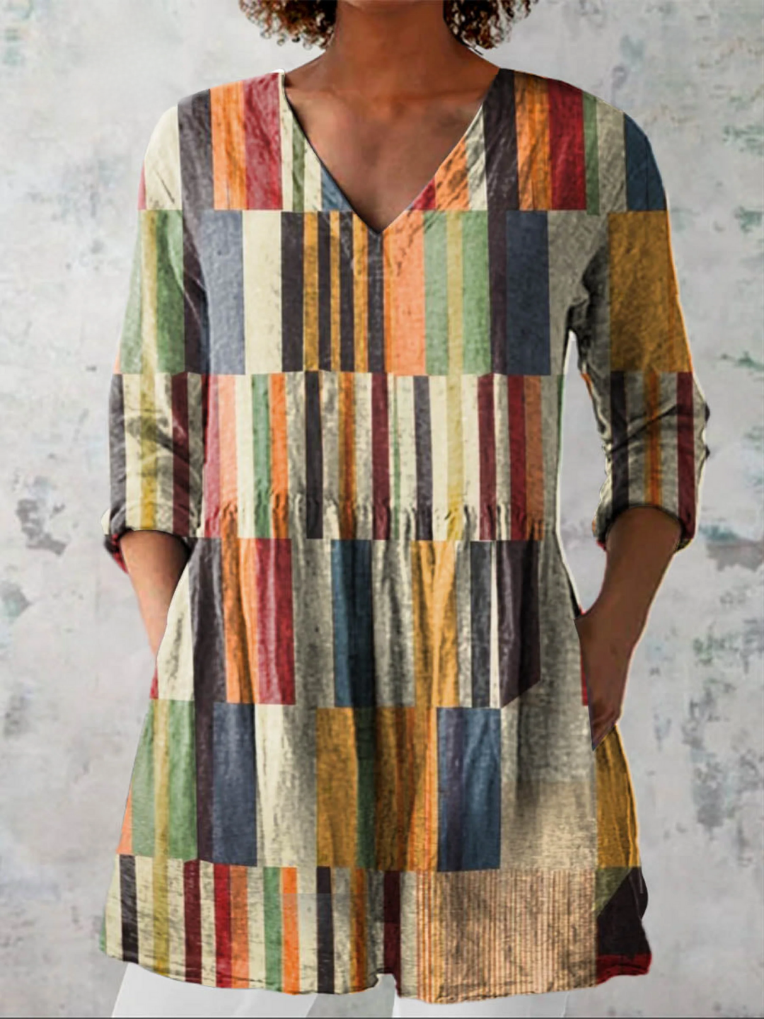 Rosemarie, lange Bluse mit V-Ausschnitt in bunten Farben, Patchwork aus gedeckten Erdtönen, von Hanna Hamburg