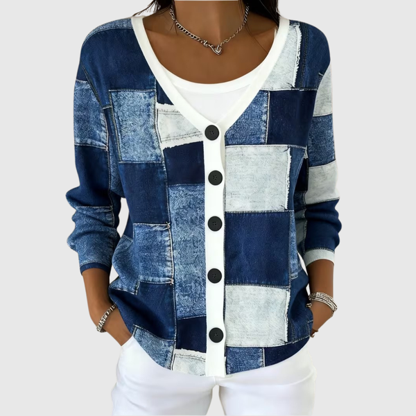 Blauer Cardigan im Denim-Patchwork-Muster – Strickjacke von Hanna Hamburg