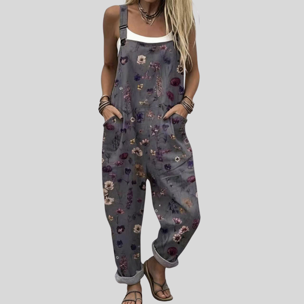 Graue Latzhose mit bunten Blümchen von Hanna Hamburg