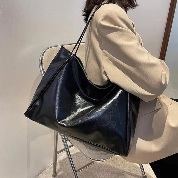 Patricia | Glänzende Lederhandtasche