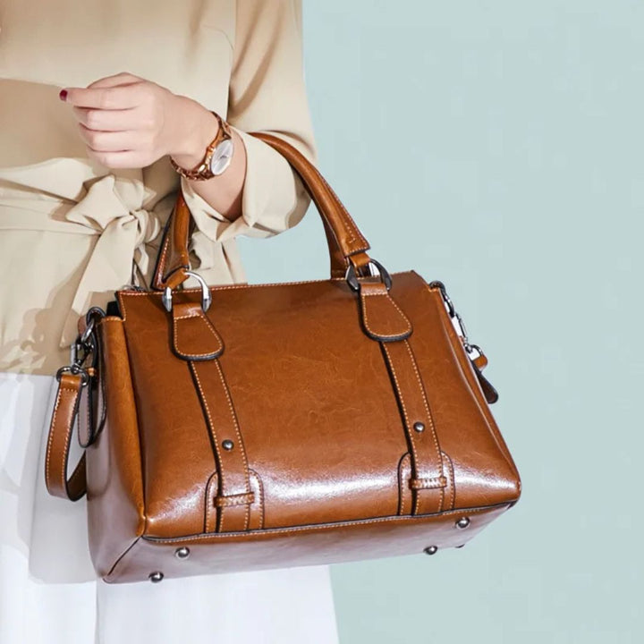 Camille | Polierte Schultertasche