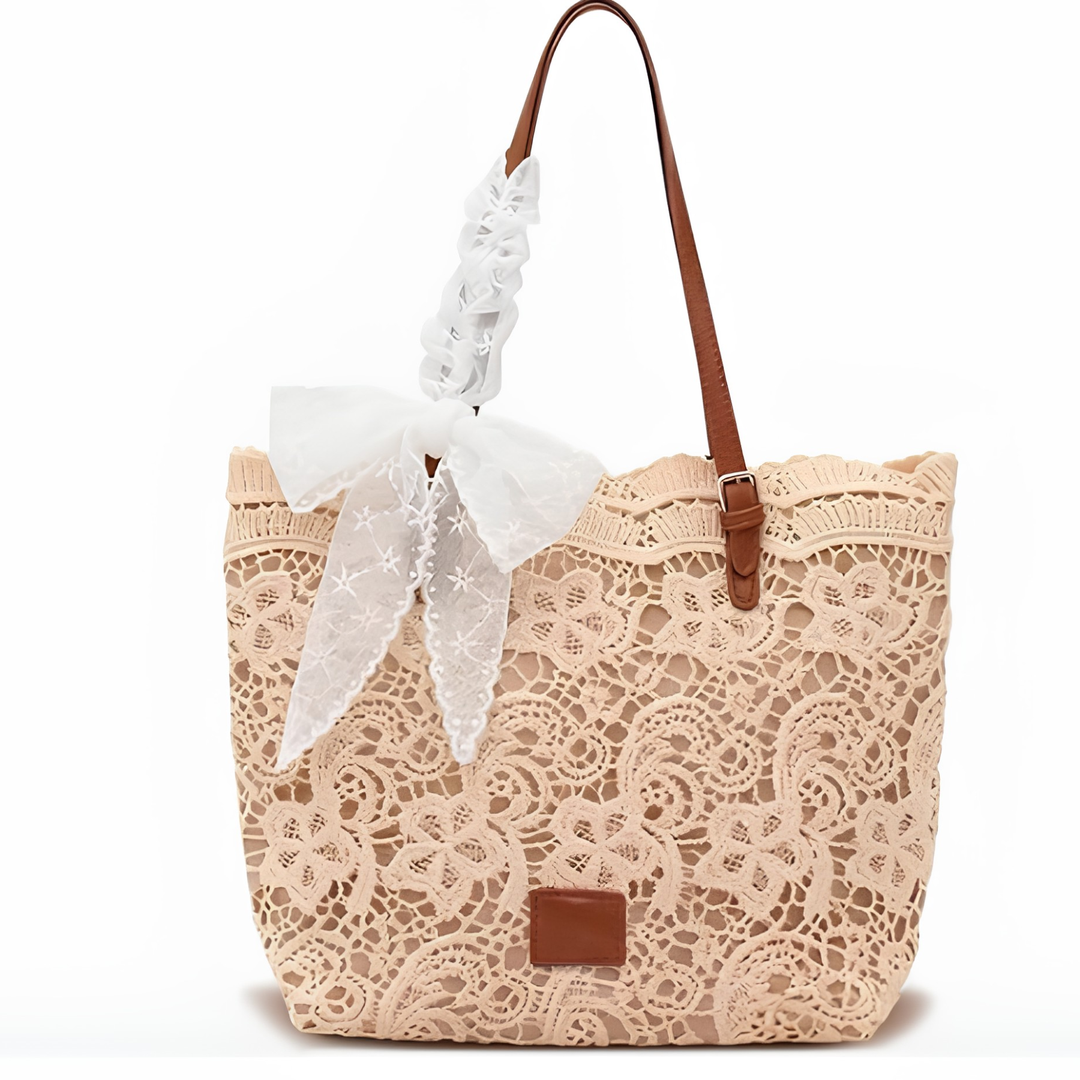 Valeska, kleine Schultertasche mit Spitzenmuster in Beige, von Hanna Hamburg