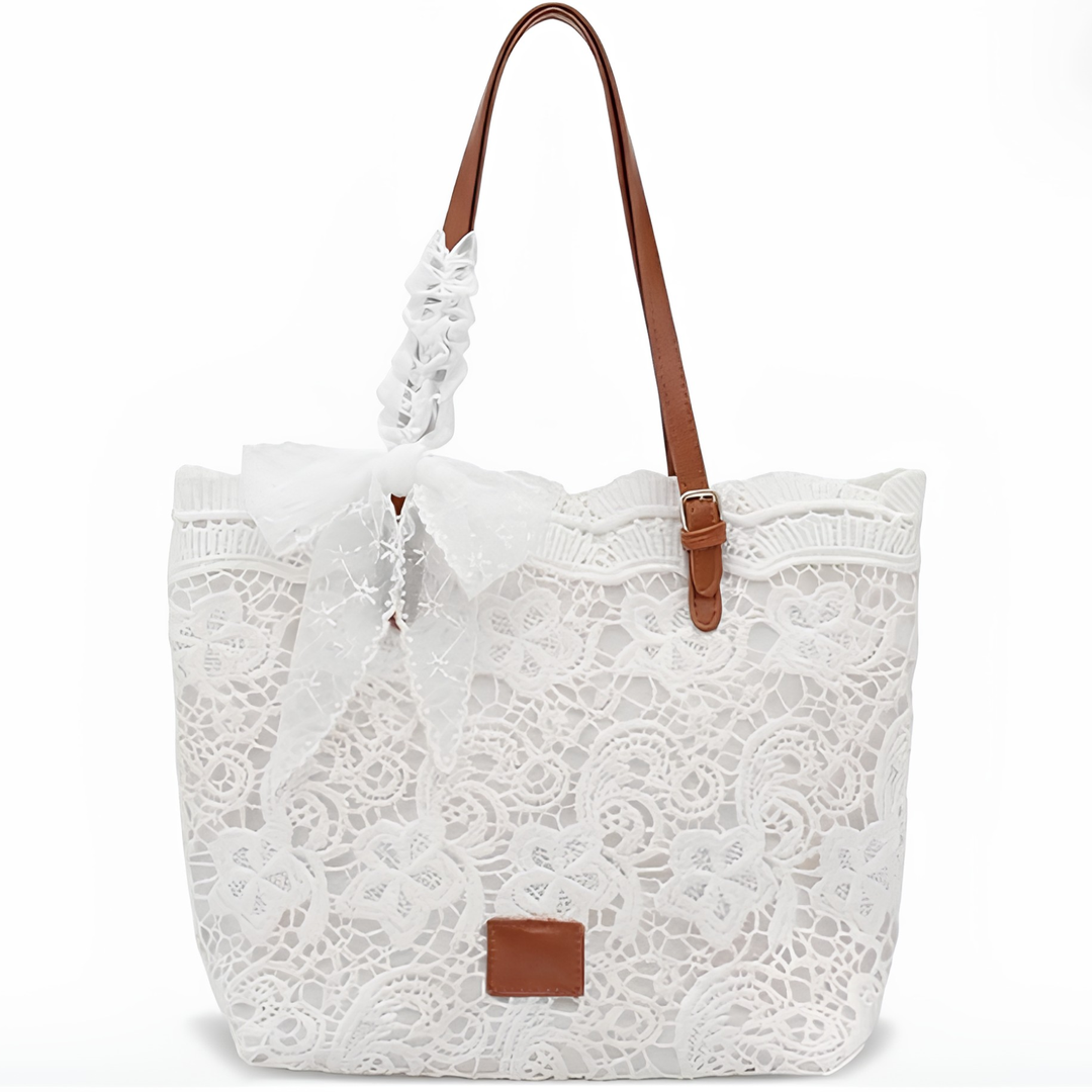 Valeska, kleine Schultertasche mit Spitzenmuster in Weiß, von Hanna Hamburg