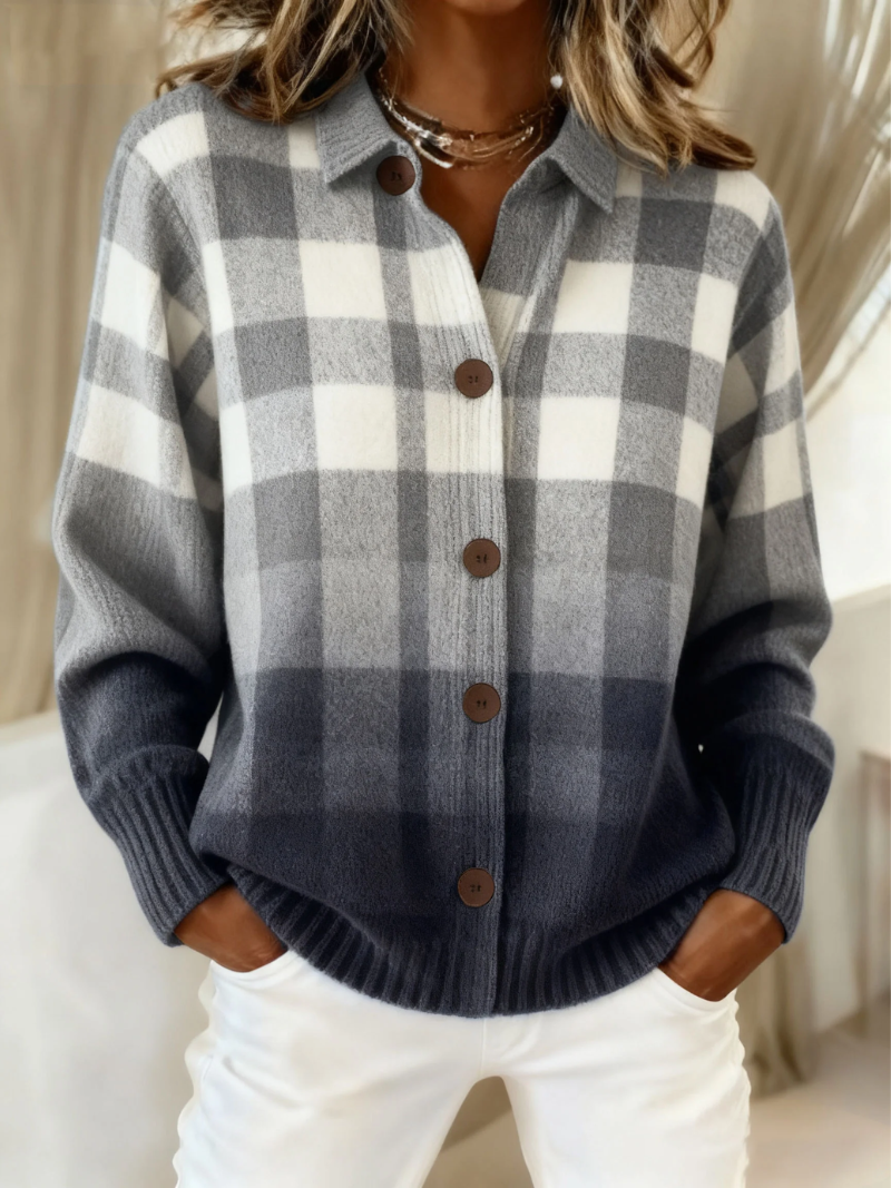 Agnes | Karo-Strickjacke in Grau mit Verlauf