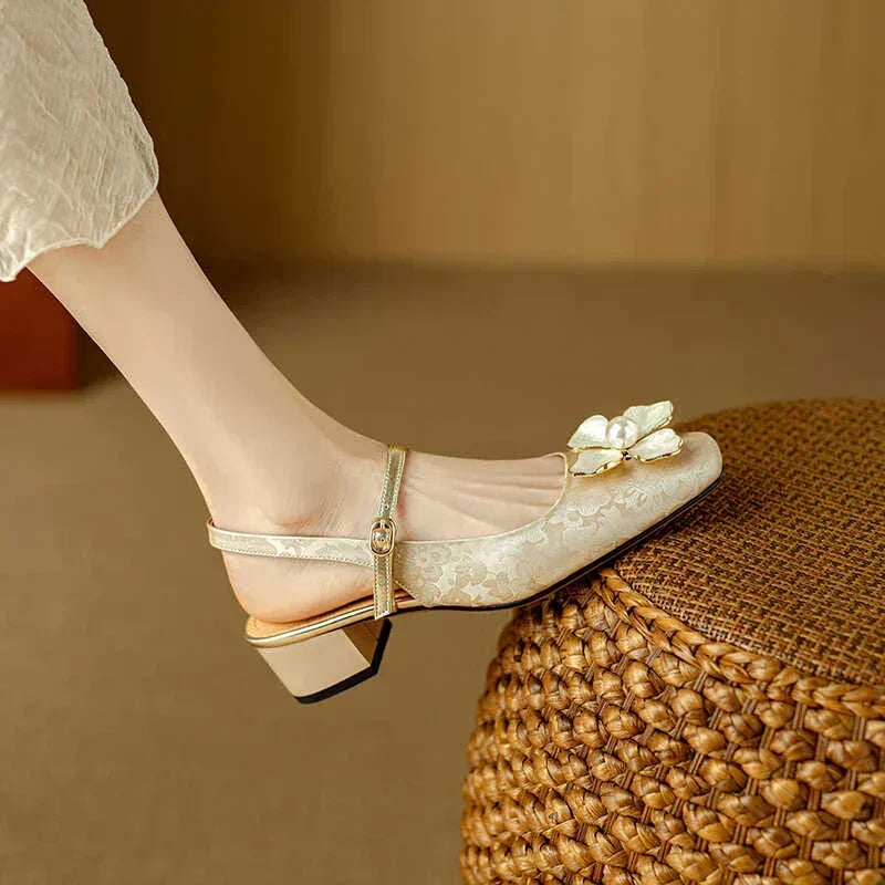 Mathilde | Elegante Damenschuhe mit floralem Detail