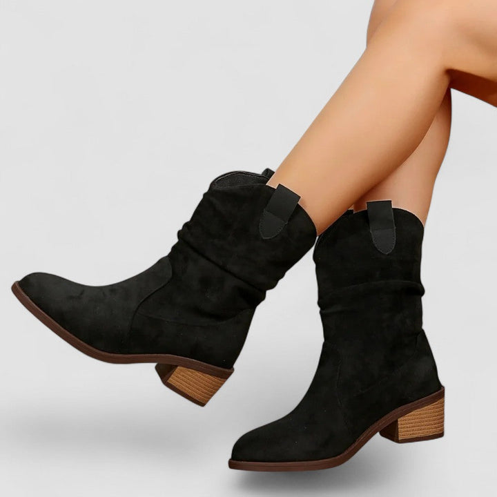 Waltrud | Western-Stiefelette in Wildlederoptik