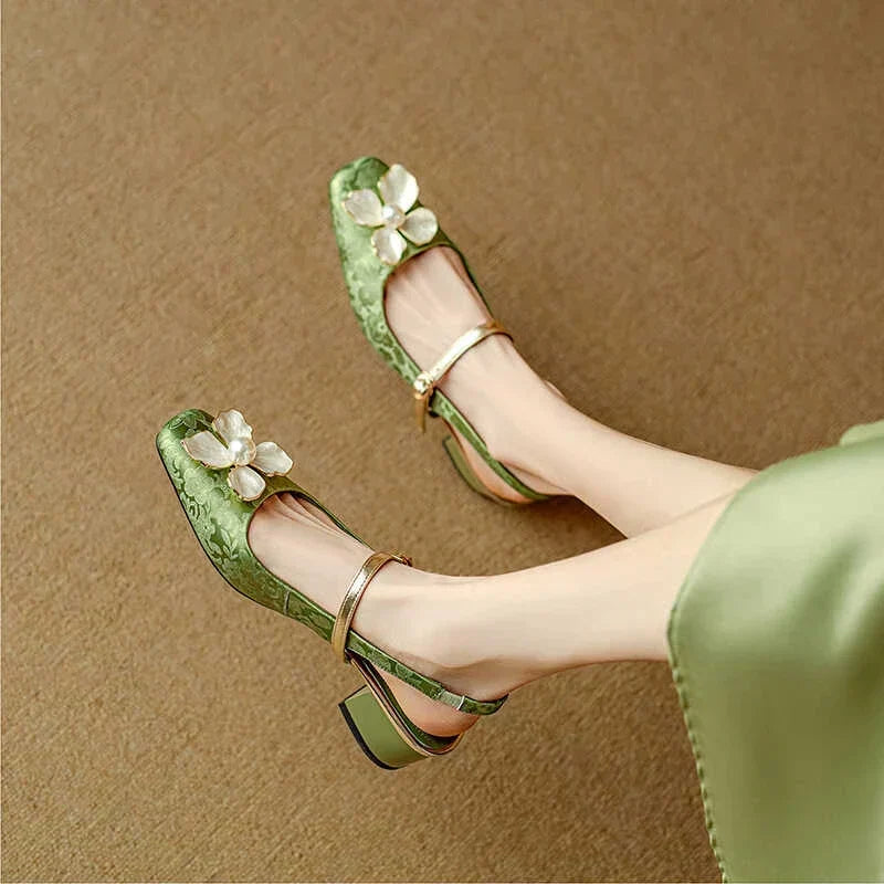Mathilde | Elegante Damenschuhe mit floralem Detail