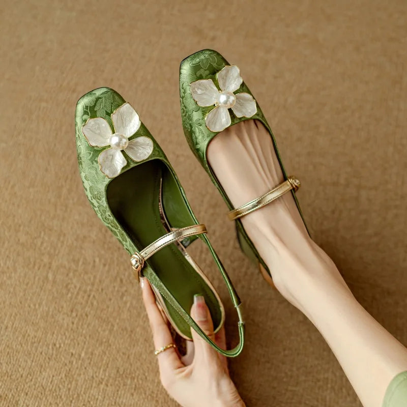 Mathilde | Elegante Damenschuhe mit floralem Detail