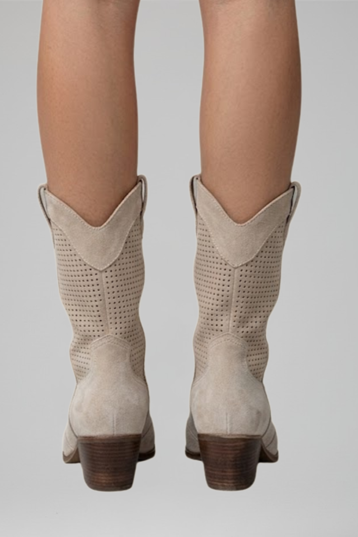 Elfi | Perforierte Western-Stiefelette