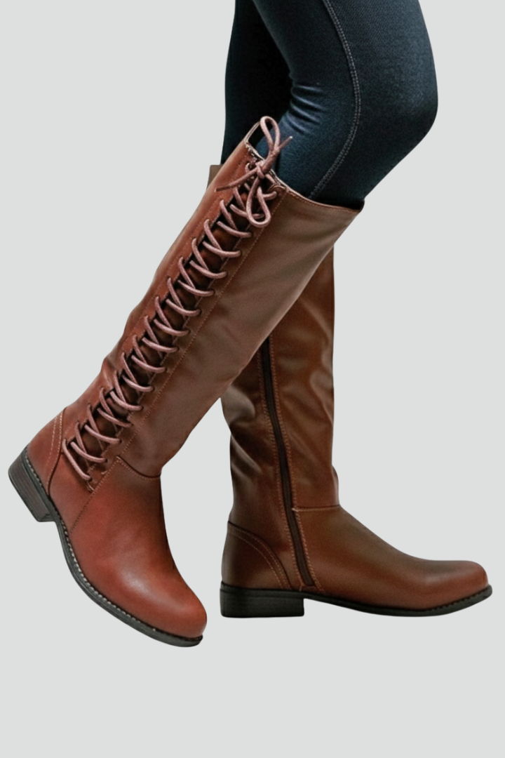 Hilma | Kniehoher Stiefel mit Schnürung hinten