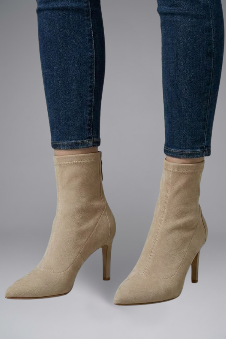 Ingeborg | Stiefelette mit schmalem Absatz