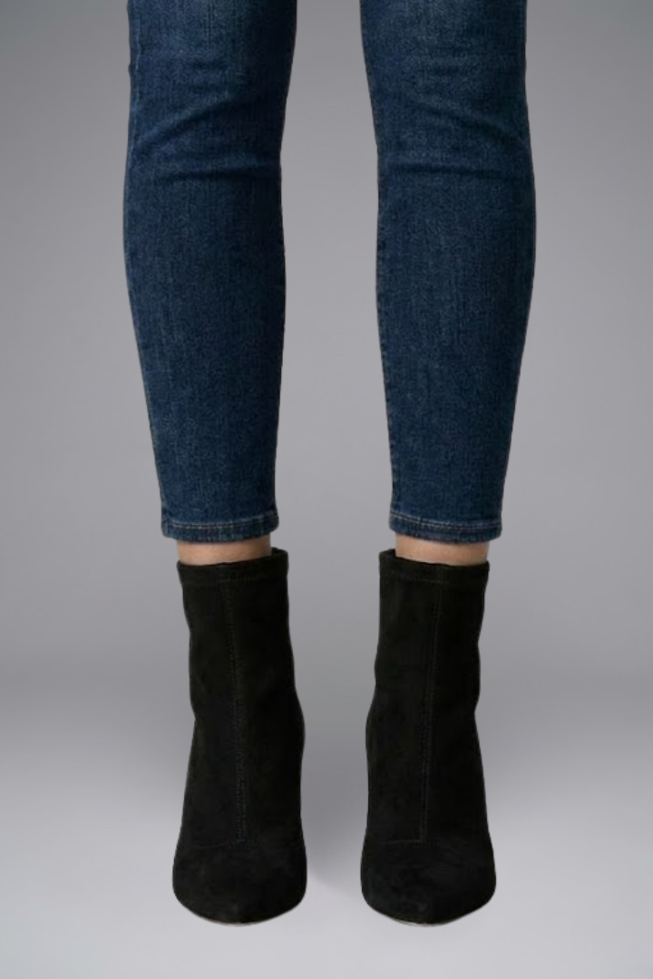 Ingeborg | Stiefelette mit schmalem Absatz