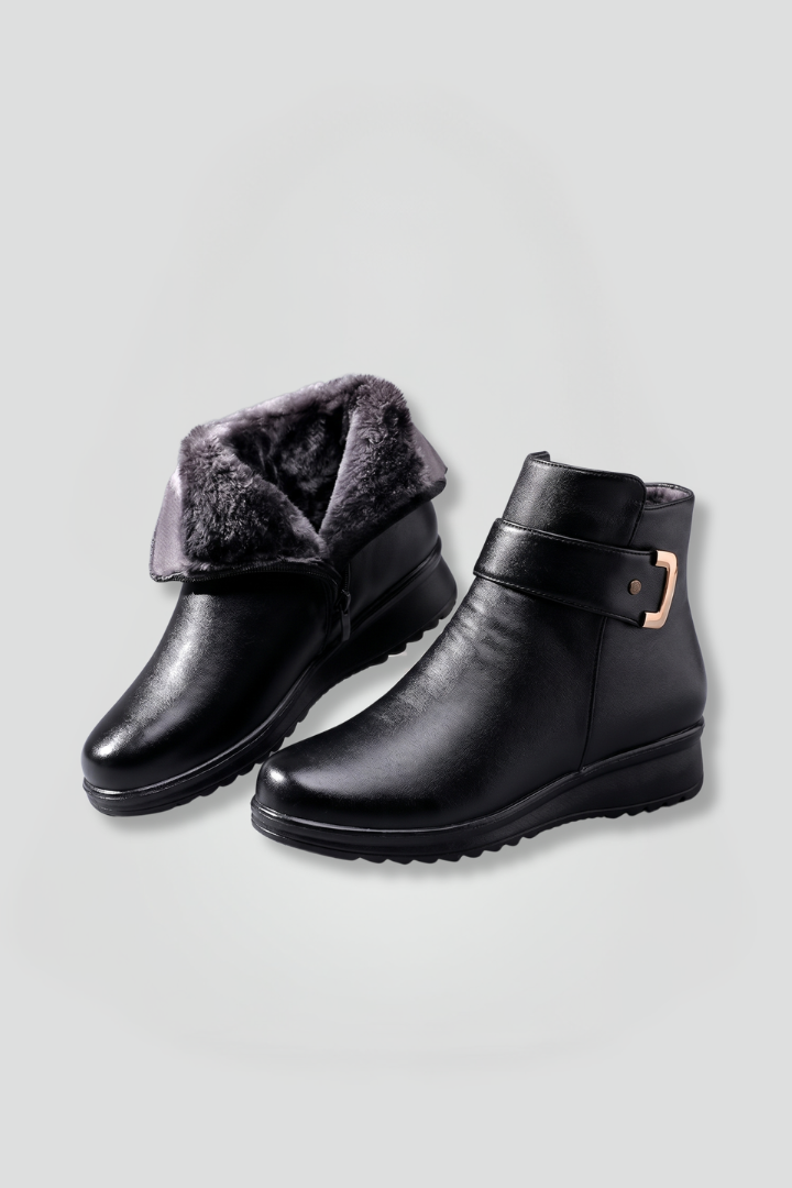 Bernhilde | Stiefelette mit Lammfellkragen