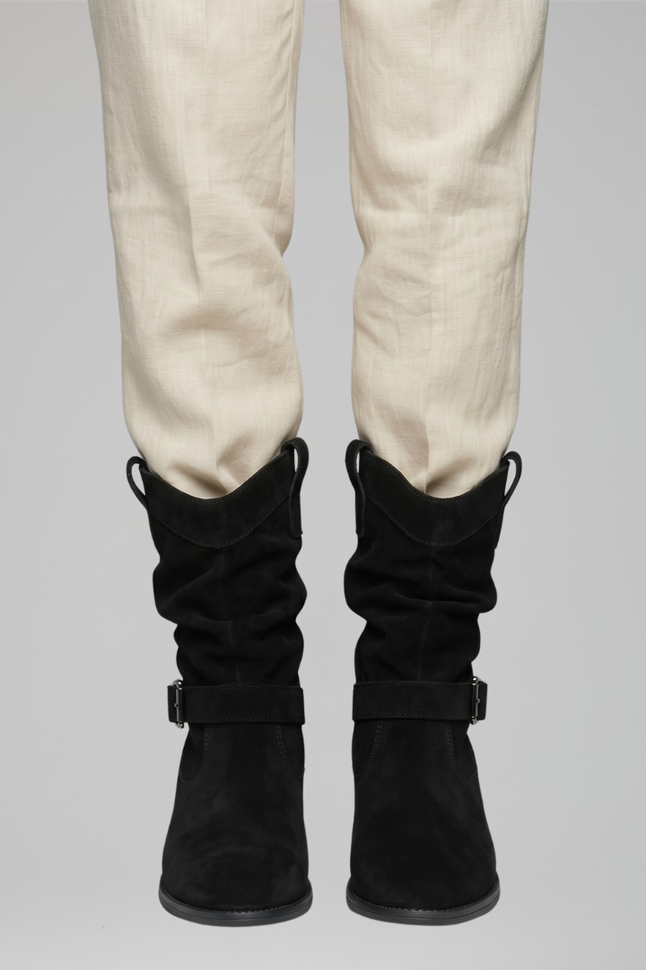Cäcilie | Wadenhoher Slouch-Stiefel mit Riemen