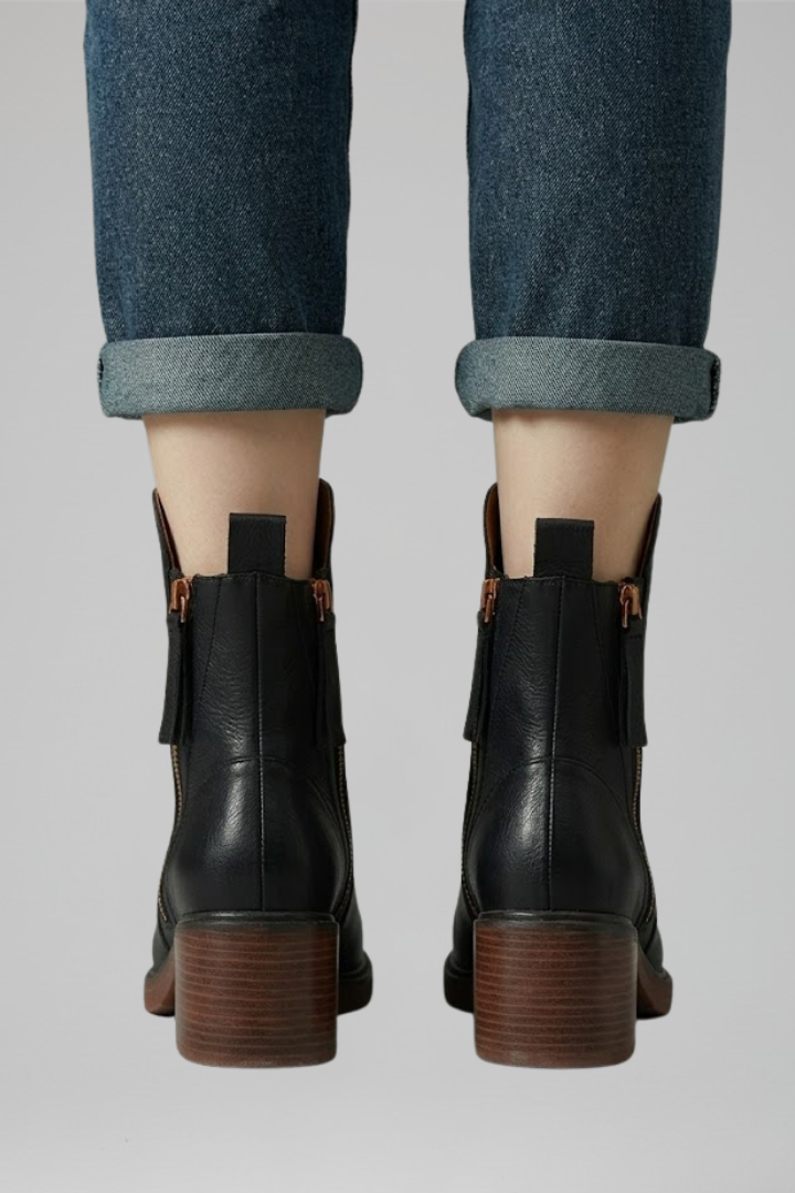 Judith | Stiefelette mit Zuglasche hinten