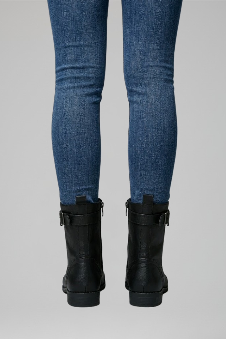 Brunhilde | Schnürstiefelette im Worker-Stil
