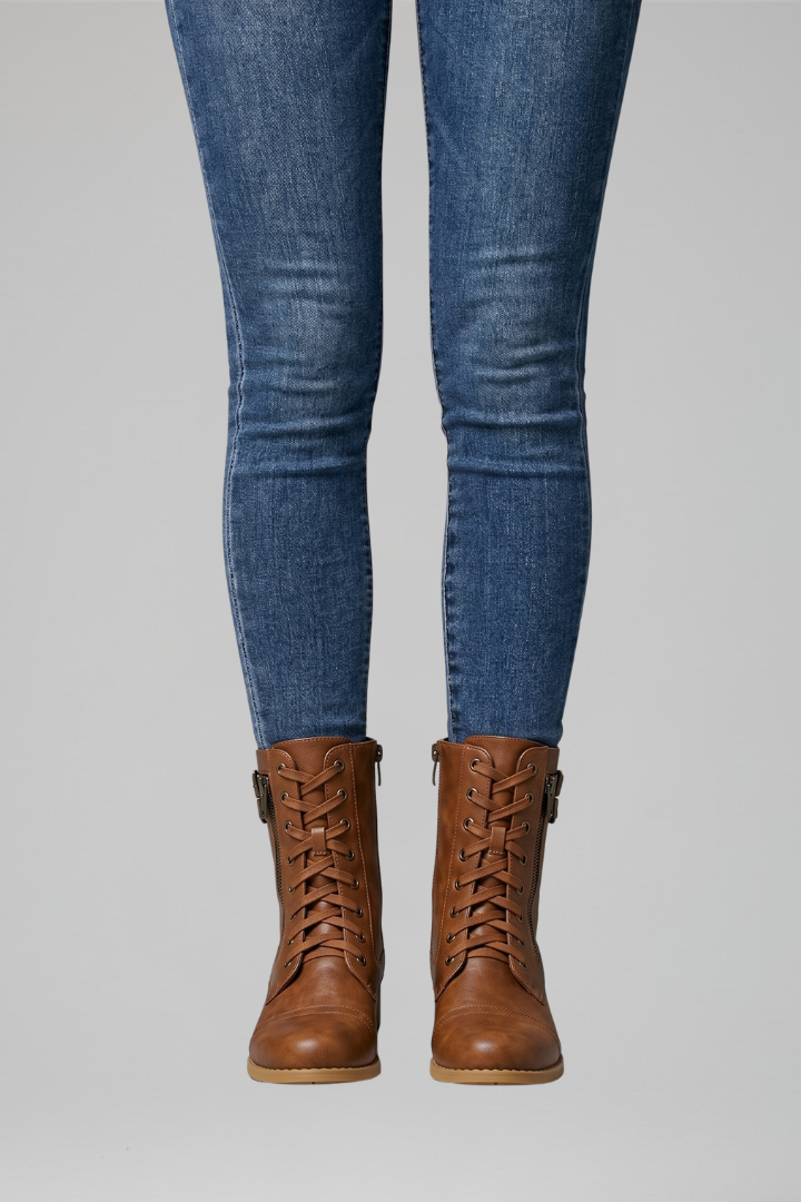 Brunhilde | Schnürstiefelette im Worker-Stil