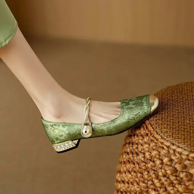 Frieda | Klassische Riemchenschuhe mit elegantem Look