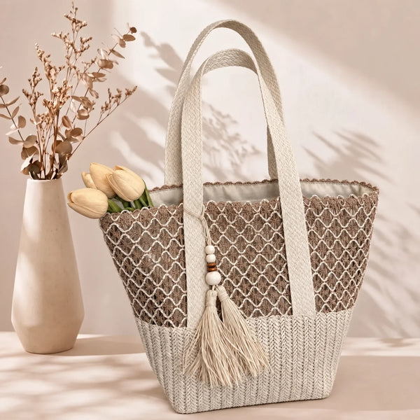 Ottilie, Boho-Schultertasche mit Quaste in Naturweiß & Khaki, von Hanna Hamburg
