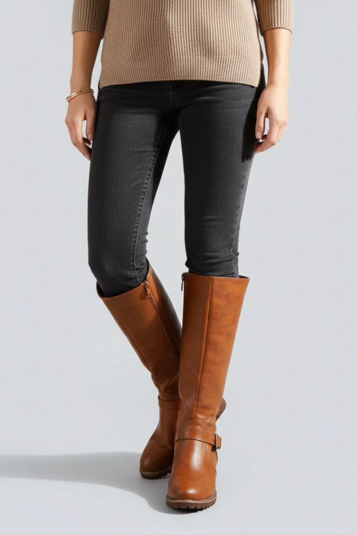 Helmine | Kniehoher Reitstiefel in Cognac